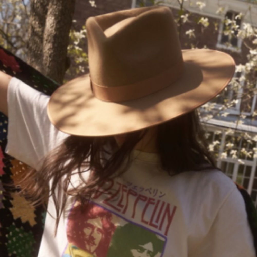 Lack of color teak rancher hat size small new with tags